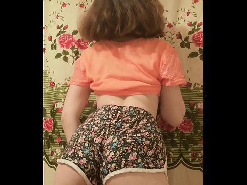 ❤️ Sexy ung babe tar av seg shortsen på kamera ️ Porno vk ved no.valeshop.top