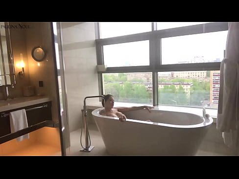 ❤️ En fantastisk babe som lidenskapelig rykker av seg fitta på badet ️ Porno vk ved no.valeshop.top